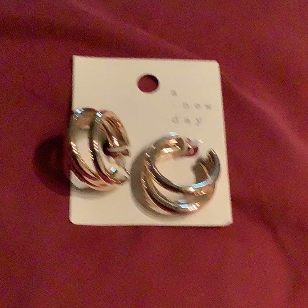 NWT: multi-tubes hoop earrings, A New Day, gold - Picture 3 of 4